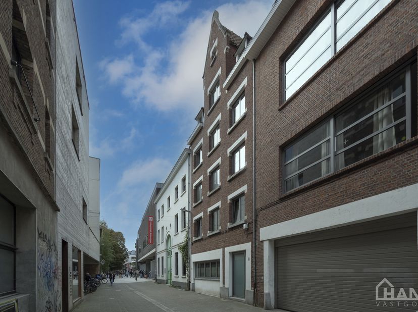 Appartement te huur in Kleine Kauwenberg 8 bus 101,
                    2000 Antwerpen