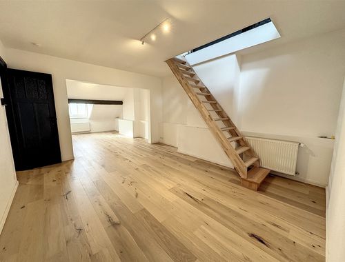                                         Duplex à vendre à Uccle, € 330.000
