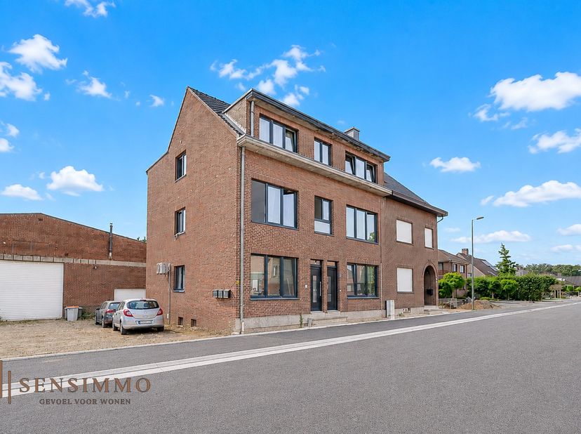 Ruim appartement met 3 slaapkamers in Maasmechelen gelegen op de 1ste verdiep.<br />
<br />
Bent u op zoek naar een ruim appartement op een gunstige l