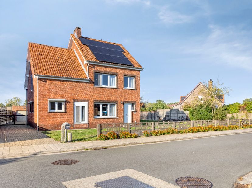 Huis te koop in Otterstraat 30,
                    2440 Geel