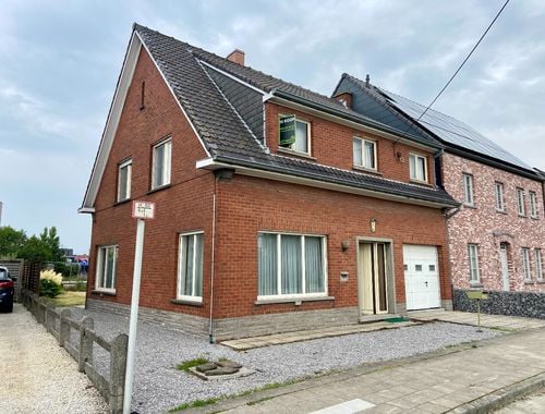                                         Woning te koop in Sint-Eloois-Vijve, € 255.000
