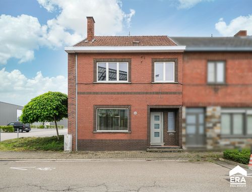                                         Maison à vendre à Kuringen, € 250.000
