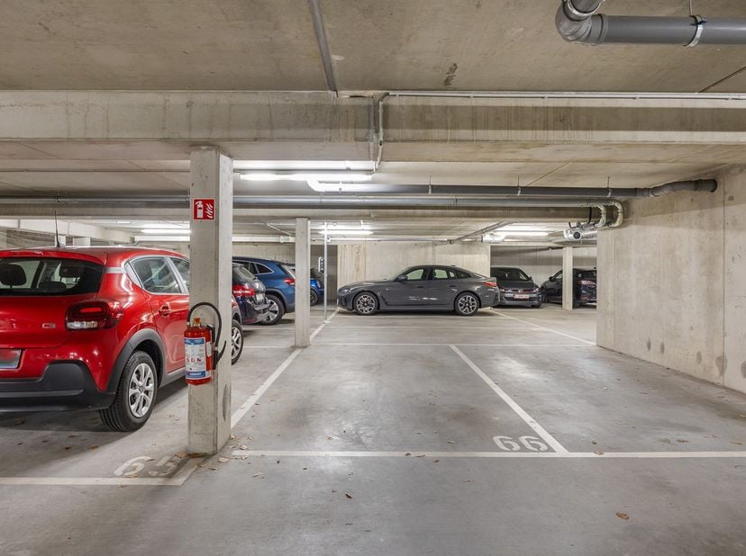Bent u op zoek naar een veilige en vlot toegankelijke autostaanplaats op een uitstekende locatie in Antwerpen? Deze ondergrondse autostaanplaats bevin
