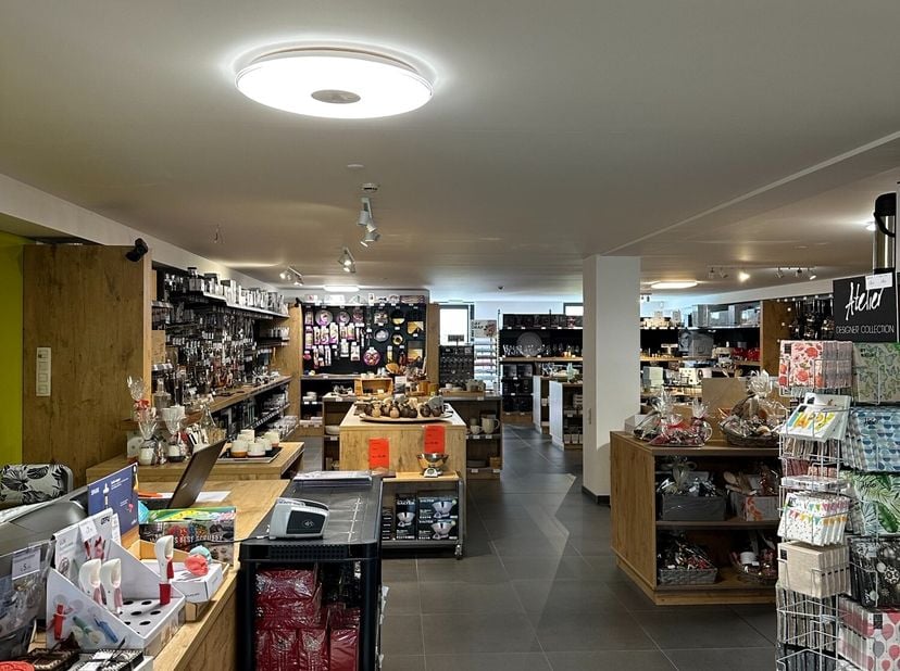 Bien professionnel à louer
                    à 2360 Oud-Turnhout