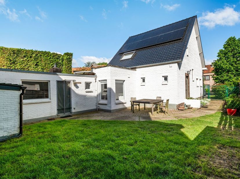maison familiale clé en main dans un endroit calme à Schilde<br />
Dans un endroit calme à Schilde, dans le quartier recherché de Dennenlaan, nous tro