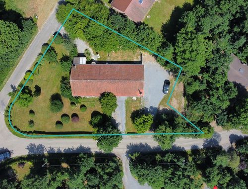                                         Usage mixte à vendre à Somme-Leuze, € 499.000
