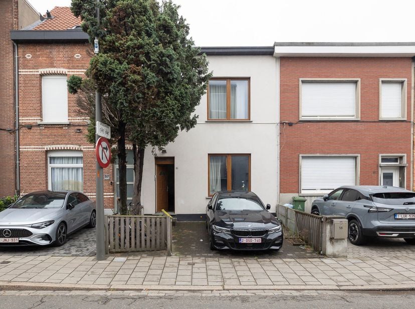 Huis te koop in Albert Bevernagelei 59,
                    2100 Deurne