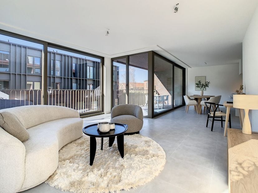Dit hedendaags nieuwbouwappartement vind je terug aan de gezellige Groenplaats in Oud-Rekem, Lanaken.&amp;nbsp;Het appartement maakt deel uit van het nieu