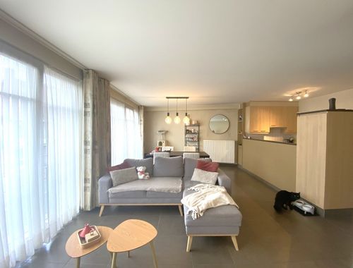                                         Appartement à vendre à Sint-Eloois-Vijve, € 210.000
