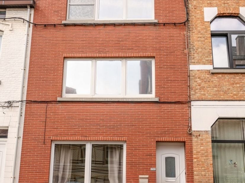 Huis te koop in Gentsestraat 154,
                    9500 Nederboelare
