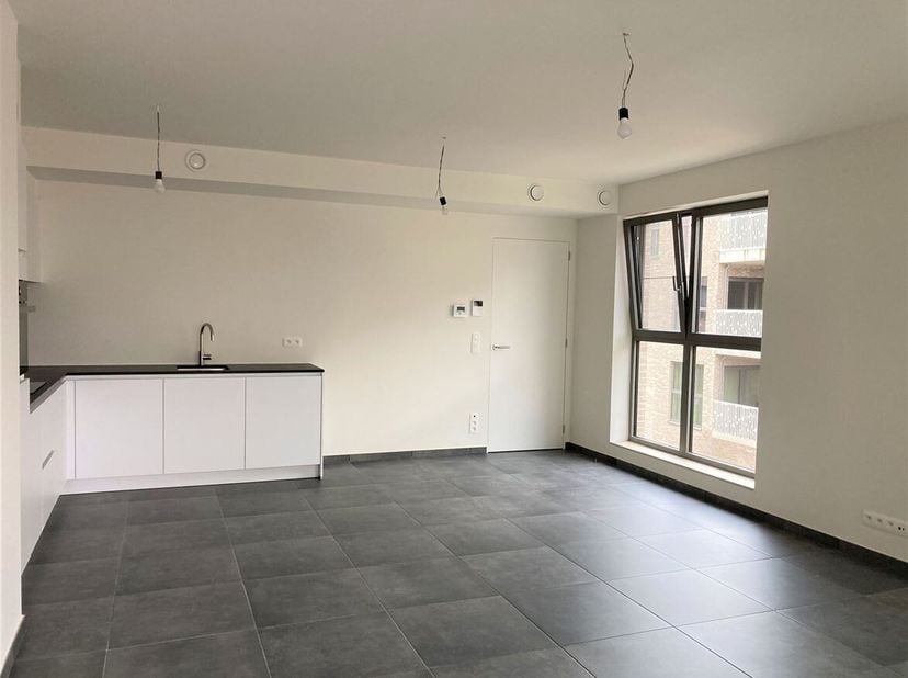 Prachtig nieuwbouwappartement met ruim terras op toplocatie in Lier!<br />
Ligging: Dit nieuwbouwappartement is rustig gelegen tussen de stadsvesten e