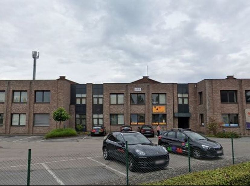 Bureaux à louer à Sint-Katelijne-Waver : Bureaux clés en main à partir de 123 m². Proche de l’E19 Malines-Nord et du R6. Entièrement aménagés.<br />
<