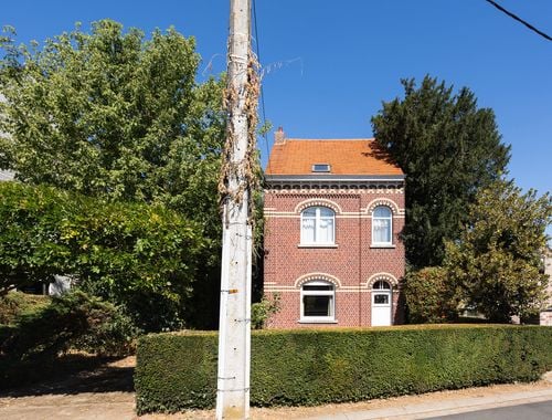                                         Woning te koop in Nederokkerzeel, € 374.000

