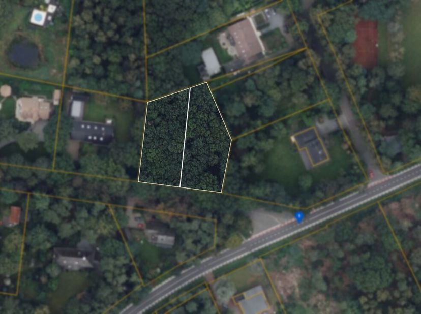Bouwgrond (LOT1) voor open bebouwing op een perceel van 1.414 m² gelegen op residentiële locatie te Oud-Turnhout.<br />
De bouwkavel heeft een perceel