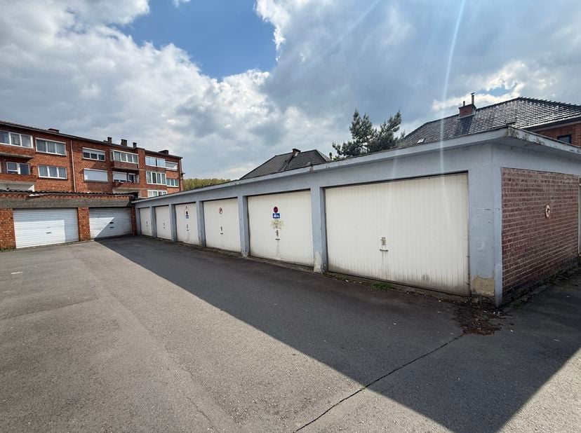 Garage à vendre à Villalaan,
                    1601 Ruisbroek