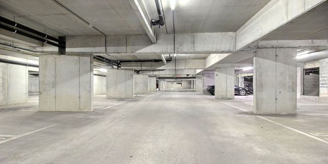 Garage te koop in 7700 Moeskroen