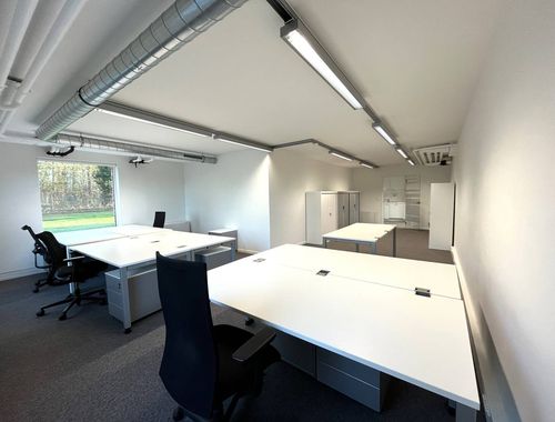                                         Bureaux à louer à Merelbeke, € 1.180
