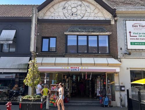                                         Handelszaak te huur in Heist-op-den-Berg, € 7.500
