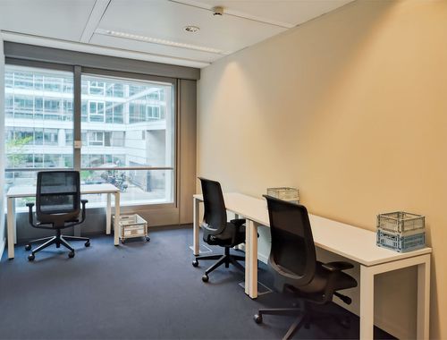                                         Bureaux à louer à Schaerbeek, € 1.049

