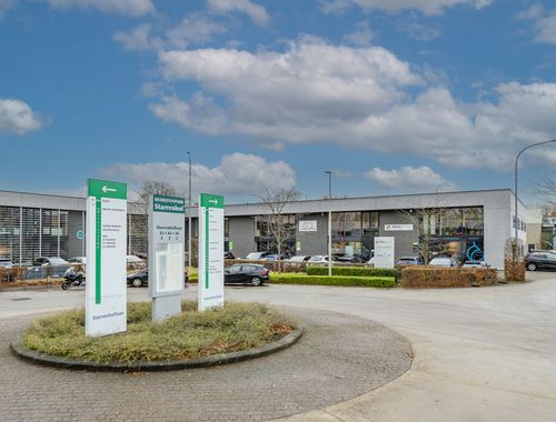                                         Bureaux à louer à Kapellen, € 7.750
