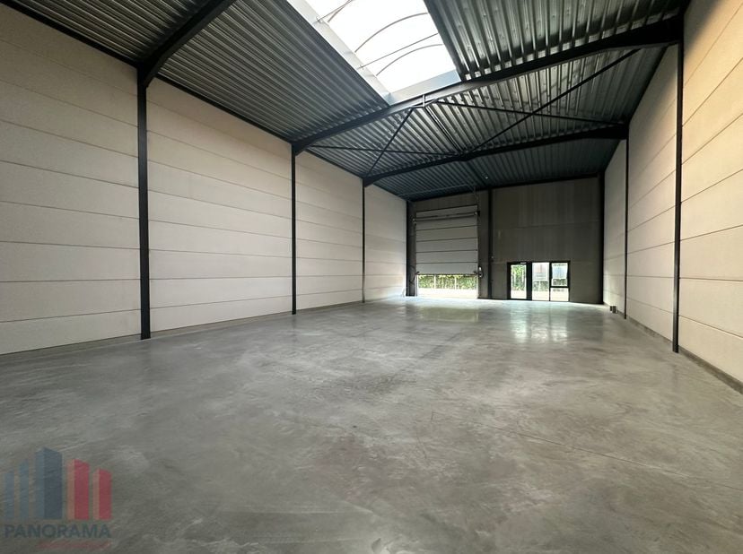 Bien professionnel à vendre
                    à 8890 Moorslede