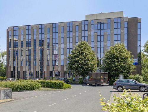                                         Bureaux à louer à Anderlecht, € 7.333
