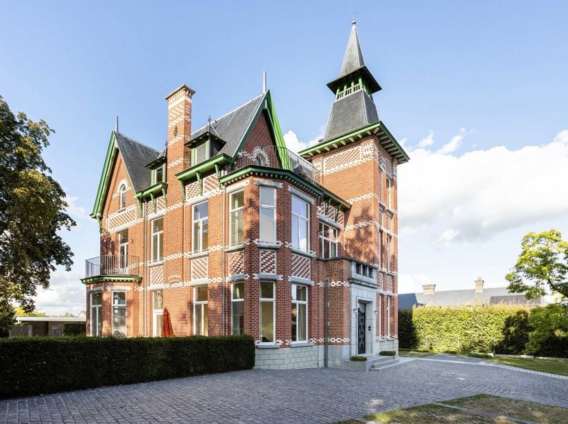 Huis te koop in Hogeweg 156,
                    9500 Overboelare