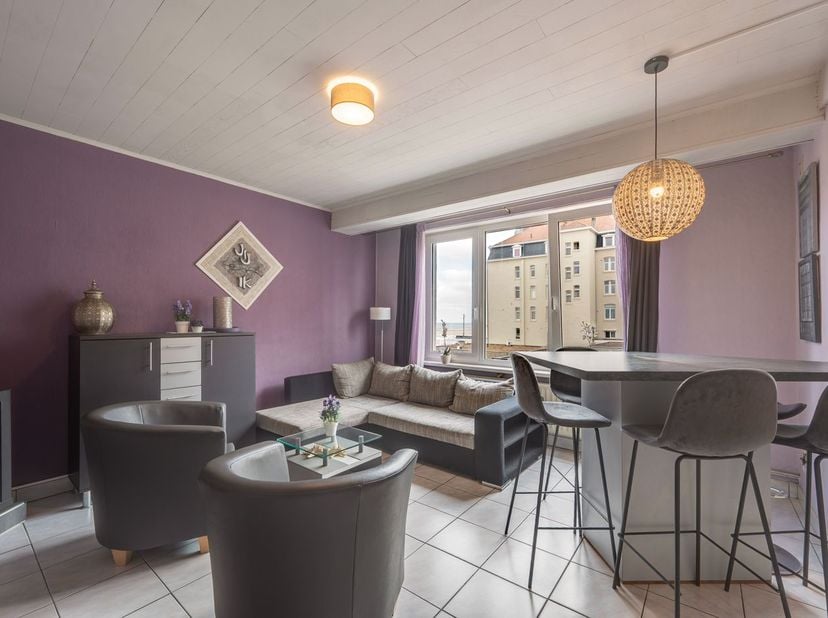 Charmant en instapklaar appartement met zeezicht en 2 slaapkamers, ideaal gelegen in het hart van Zeebrugge, op wandelafstand van de zeedijk en het st