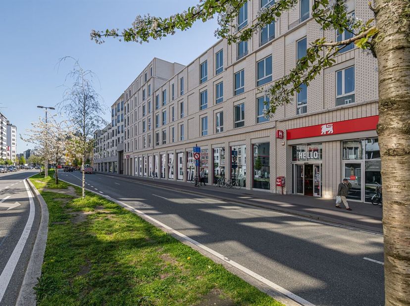KNAP APP. MET 1 SLK + TERRAS OP EEN TOPLOCATIE IN ANTWERPEN!<br />
Locatie: In de residentiële wijk Zurenborg in het zuidoosten van de stad Antwerpen