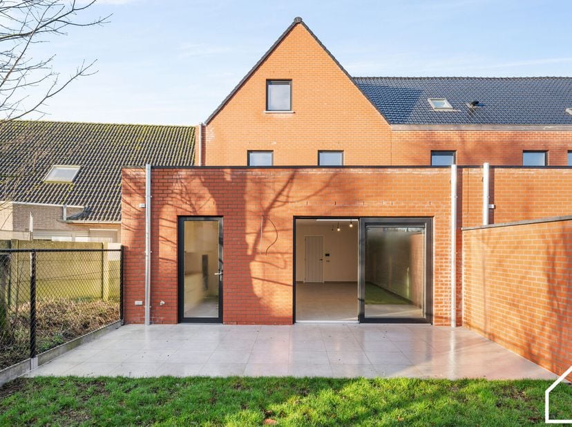 !!!! BEZOEK DEZE WONING VRIJBLIJVEND TIJDENS NIEUWBOUW ZONDAG OP ZONDAG 26 APRIL TUSSEN 10U-12U !!!!<br />
<br />
<br />
Uitzonderlijk ruime nieuwbouw