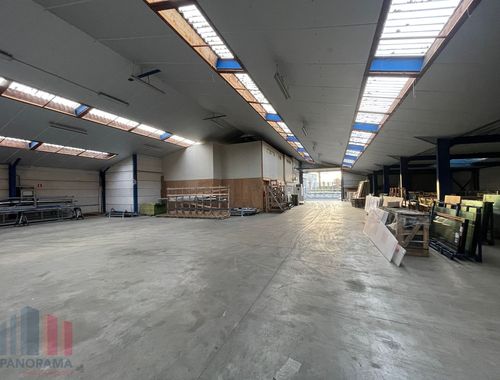                                         Bedrijfsgebouw te huur in Ardooie, € 3.950
