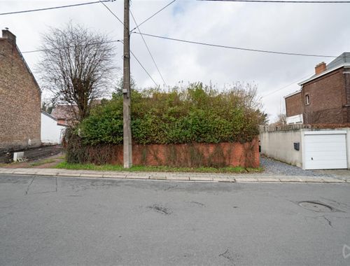                                         Bouwgrond te koop in Paturages, € 49.000
