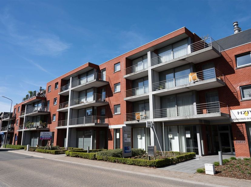 Appartement de deux chambres à coucher à haute efficacité énergétique avec une terrasse de 32 m².<br />
<br />
Situé à la périphérie de la ville, ju