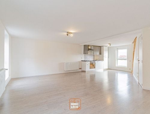                                         Appartement à louer à Mouscron, € 750
