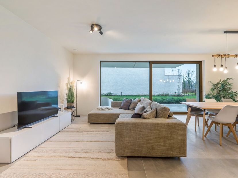 Rubenspark in Blaasveld biedt nieuwbouwappartementen met 1 of 2 slaapkamers, veel licht en een rustig groen binnengebied. Grote ramen, slimme indeling