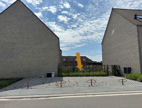                                         Place de stationnement à vendre à Kinrooi, € 7.500
