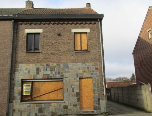                                         Maison à vendre à Vucht, € 215.000

