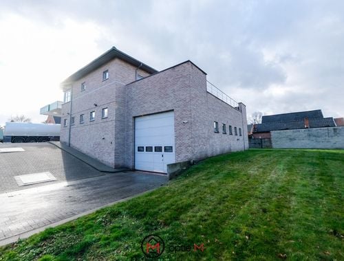                             Handelspand met woonst te huur in Diepenbeek
