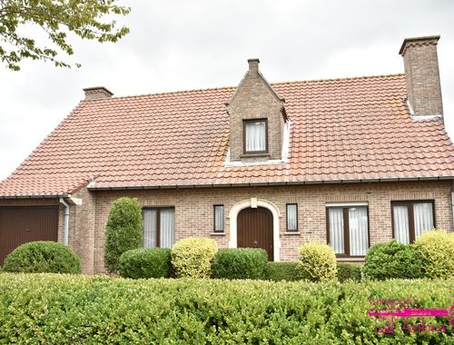                                         Maison à vendre à Meulebeke, € 395.000
