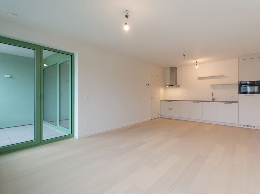 Dit nieuwbouwappartement van het project De Groene Poort geniet van een uitstekende ligging aan het Lobroekplein en het Kalverweipark, in de nieuwe dy