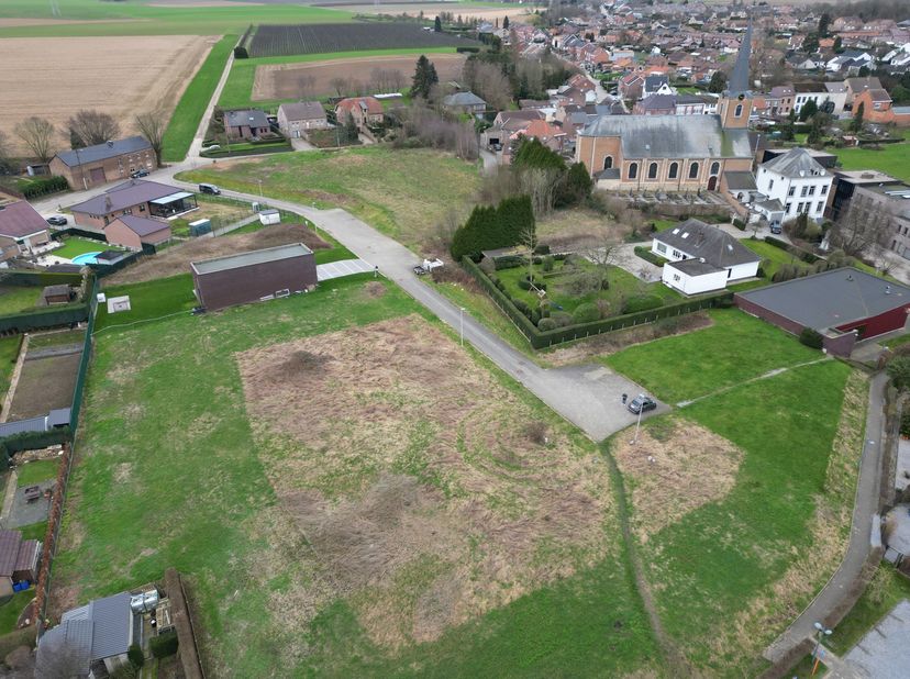Grond te koop
                    in 3700 Vreren