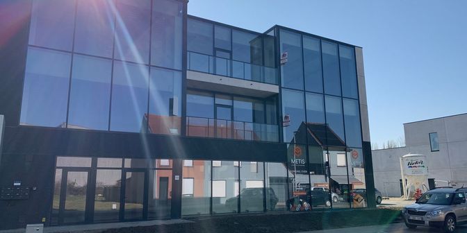 Bedrijfsvastgoed te huur in Stationsstraat 80, 8860 Lendelede