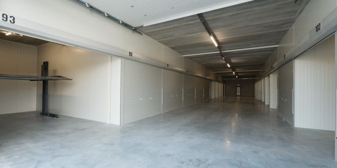 Bedrijfsvastgoed te huur in Tapuitstraat 246, 8790 Waregem