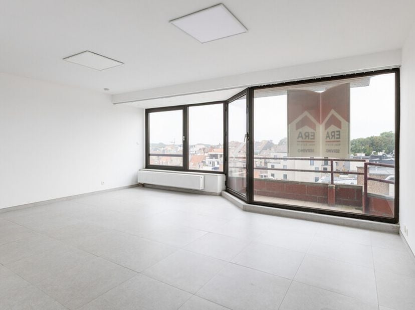 Gezellige studio te huur in De PanneBent u op zoek naar een instapklare studio op een centrale locatie in De Panne? Deze gezellige en lichtrijke studi