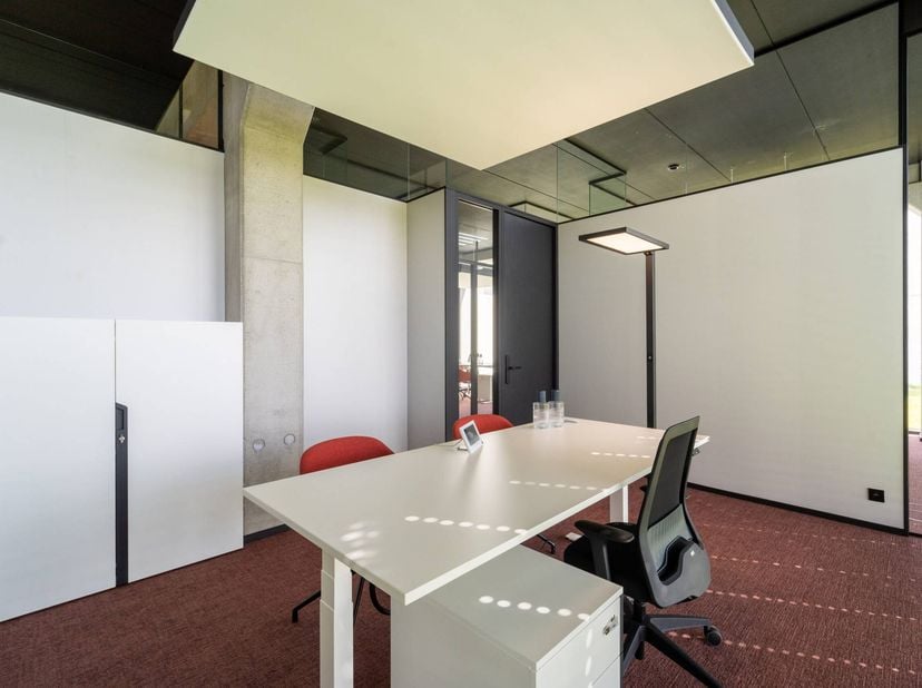 Dans le centre d'affaires V.Futurum, nous proposons des bureaux modernes à louer à Roeselare. Cet établissement commercial innovant est conçu pour con