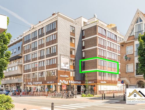                                         Appartement te koop in Sint-Amandsberg, € 199.000
