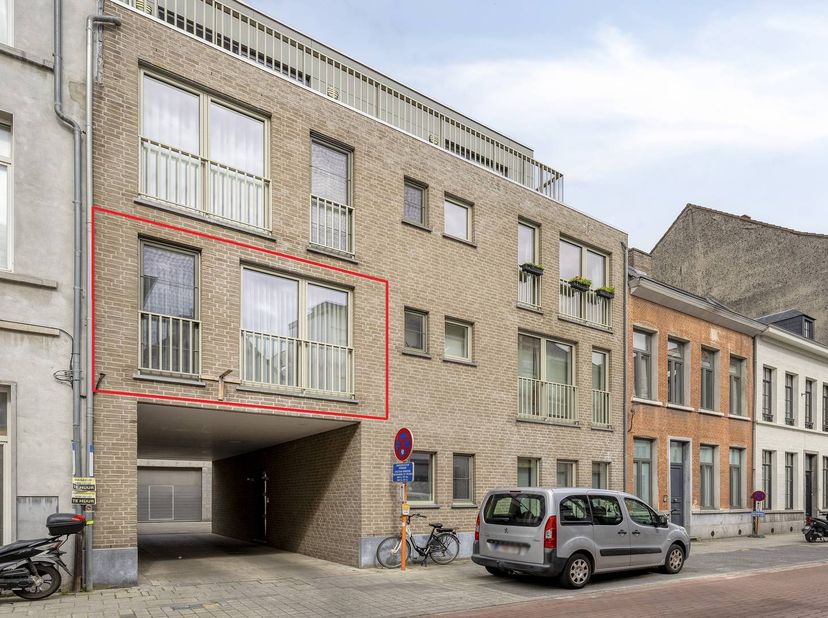 Appartement te koop in Lisperstraat 51 bus 2,
                    2500 Lier