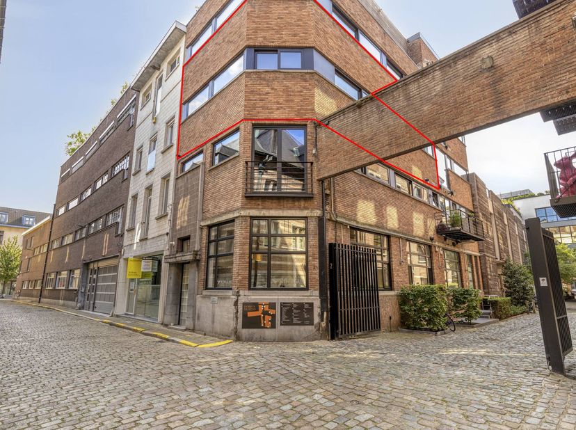 Bedrijfsvastgoed te koop in Hessenstraatje 2,
                    2000 Antwerpen