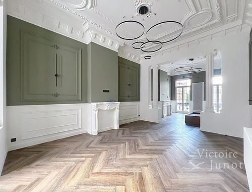                                         Bâtiment commercial à louer à Bruxelles, € 6.000
