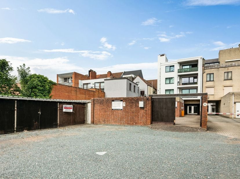 Garagebox in het centrum van Herentals!<br />
<br />
 Bent u op zoek naar een veilige en praktische parkeer- of opslagoplossing? Deze garagebox is g